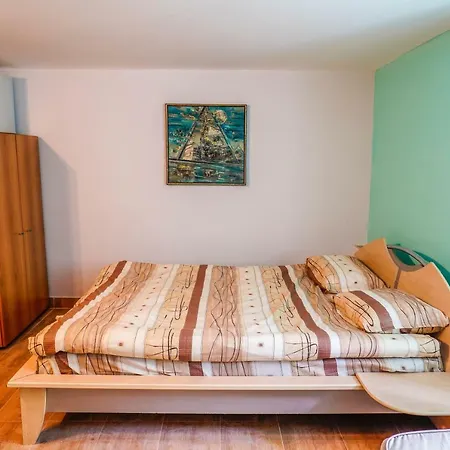 Center New Studio 3 Apartment