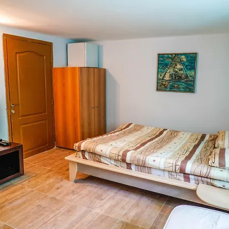 Center New Studio 3 Apartment